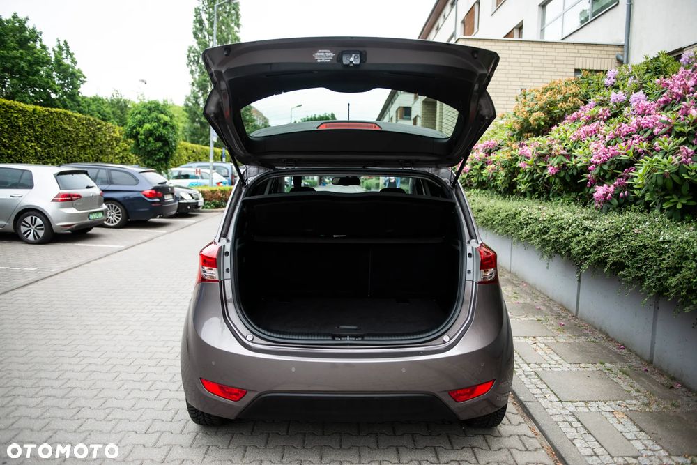 Hyundai ix20 1.4 blue Comfort - 11