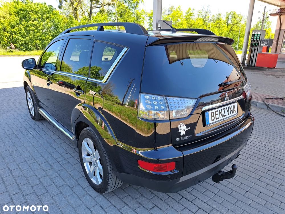 Mitsubishi Outlander - 9