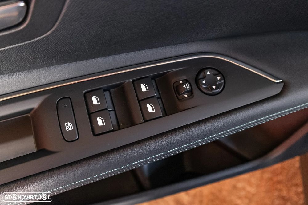 Peugeot 3008 1.6 Hybrid Allure e-EAT8 - 10