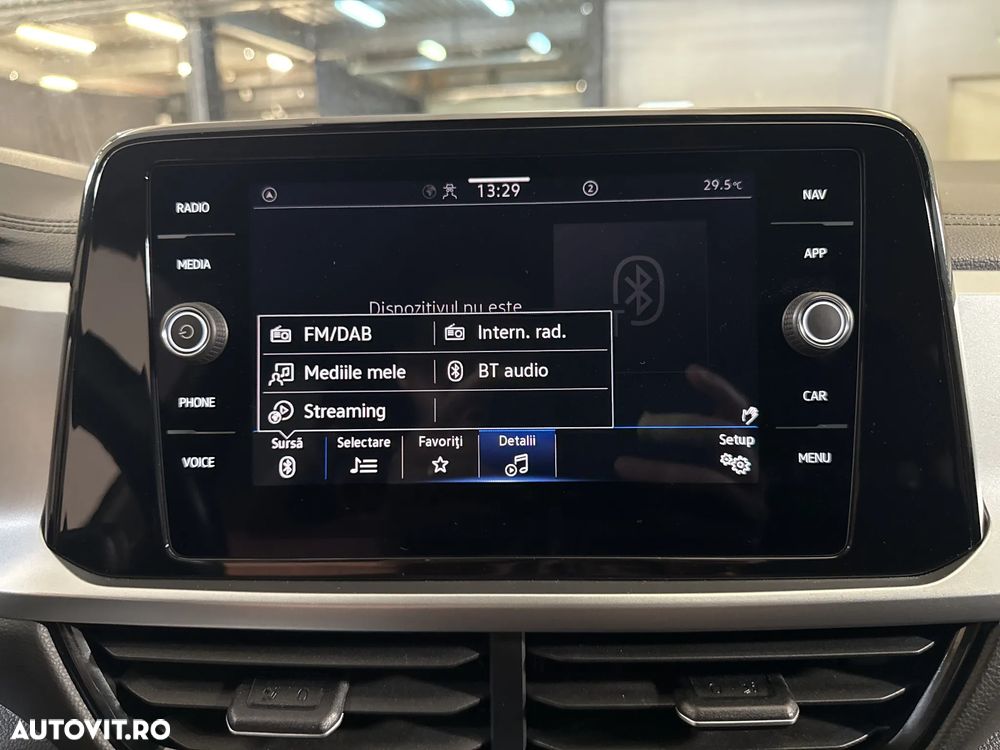 Volkswagen T-Roc - 22