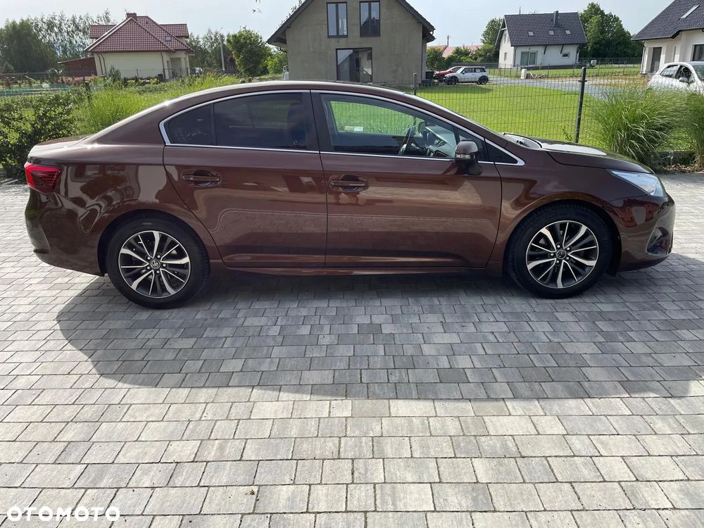 Toyota Avensis 2.0 Premium MS - 6