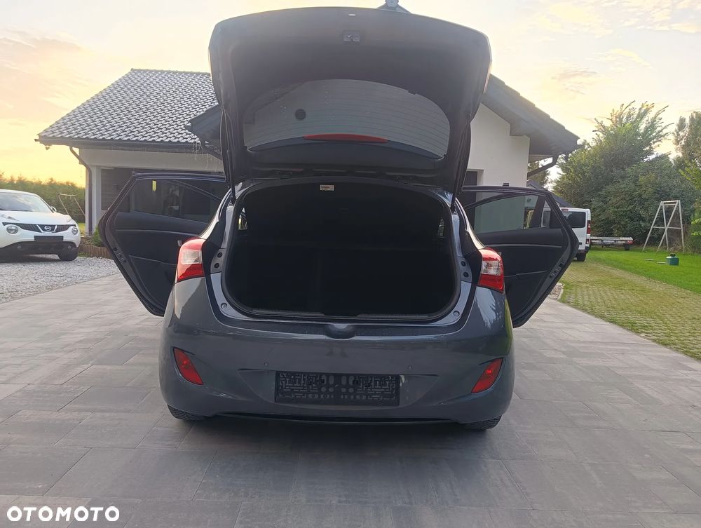 Hyundai i30 1.4 Passion Plus - 8