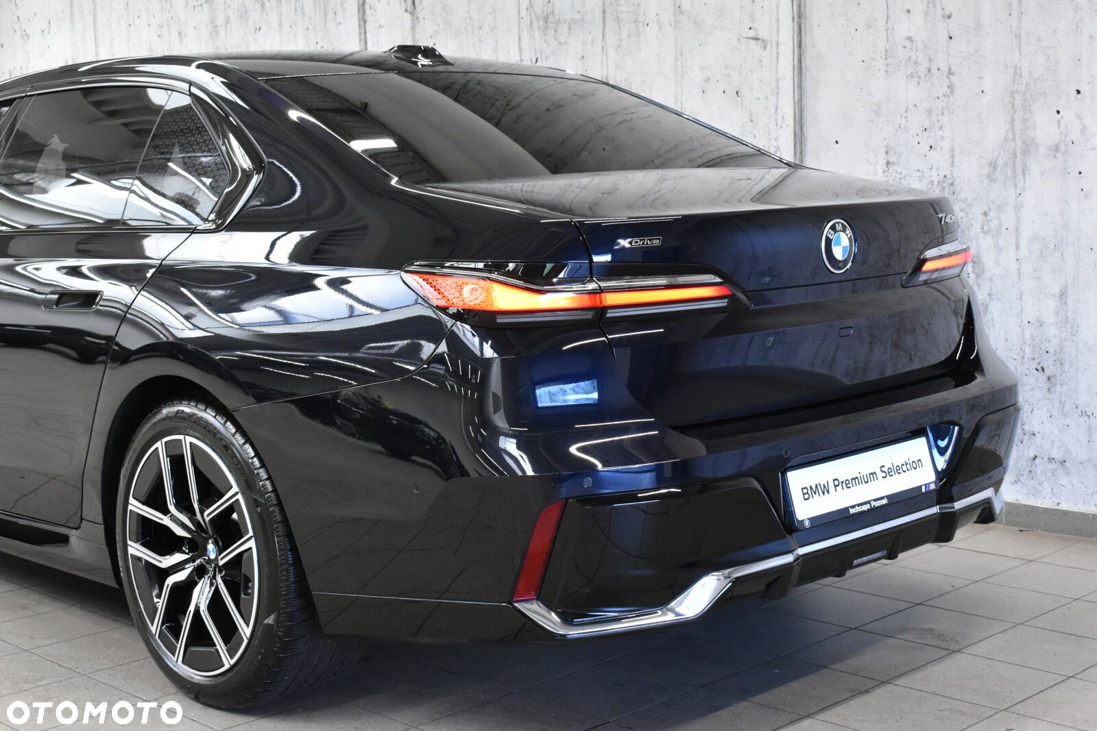 BMW Seria 7 - 33