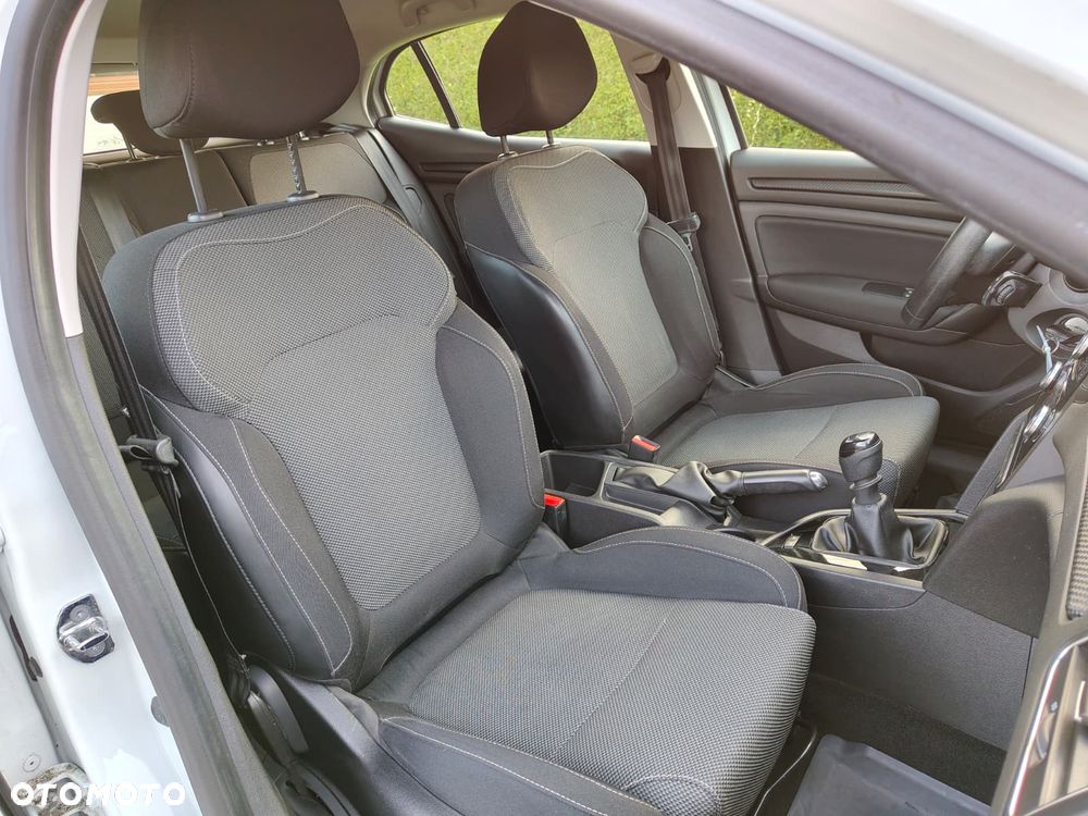 Renault Megane ENERGY TCe 100 LIFE - 13