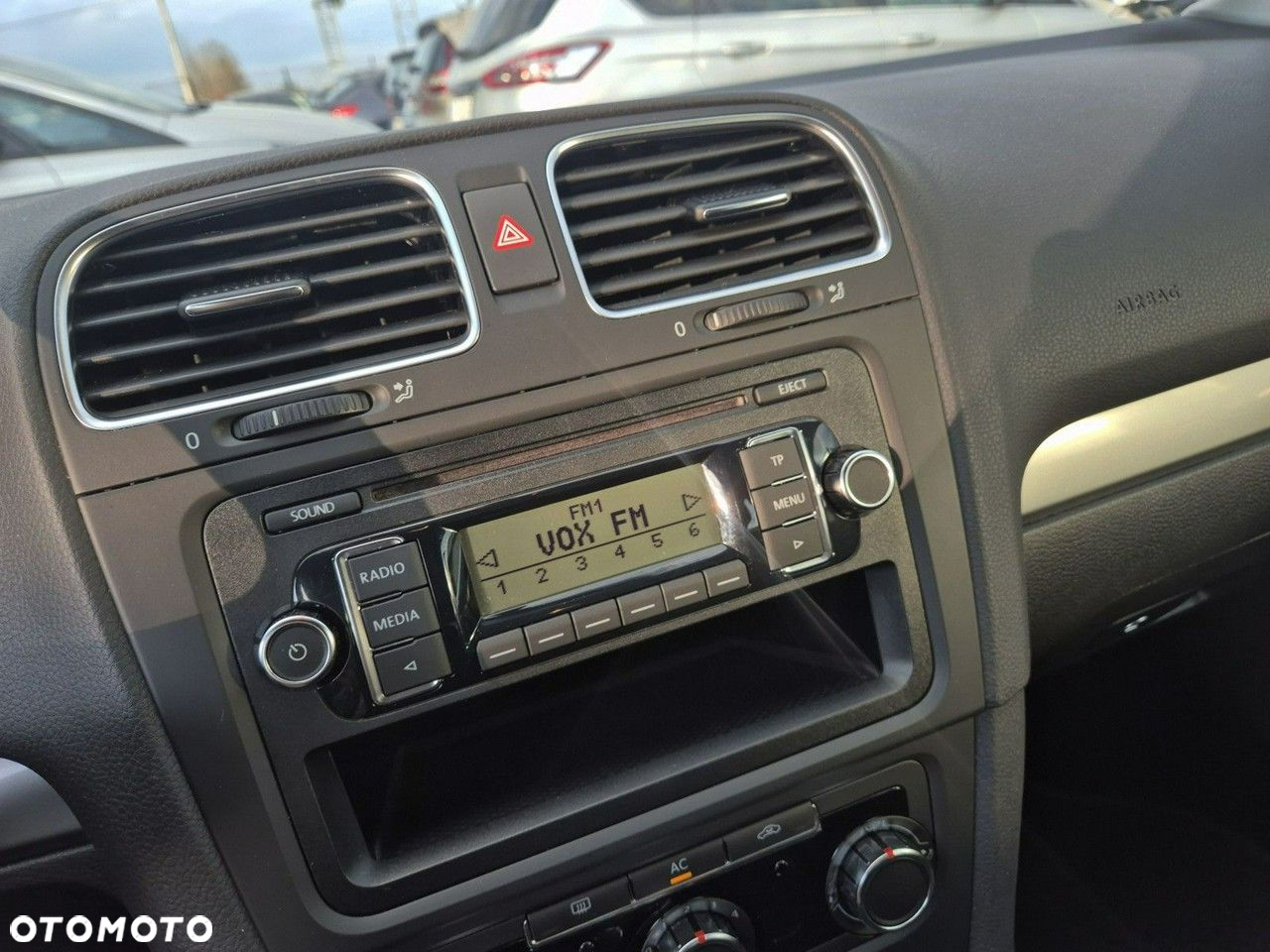 Volkswagen Golf - 15