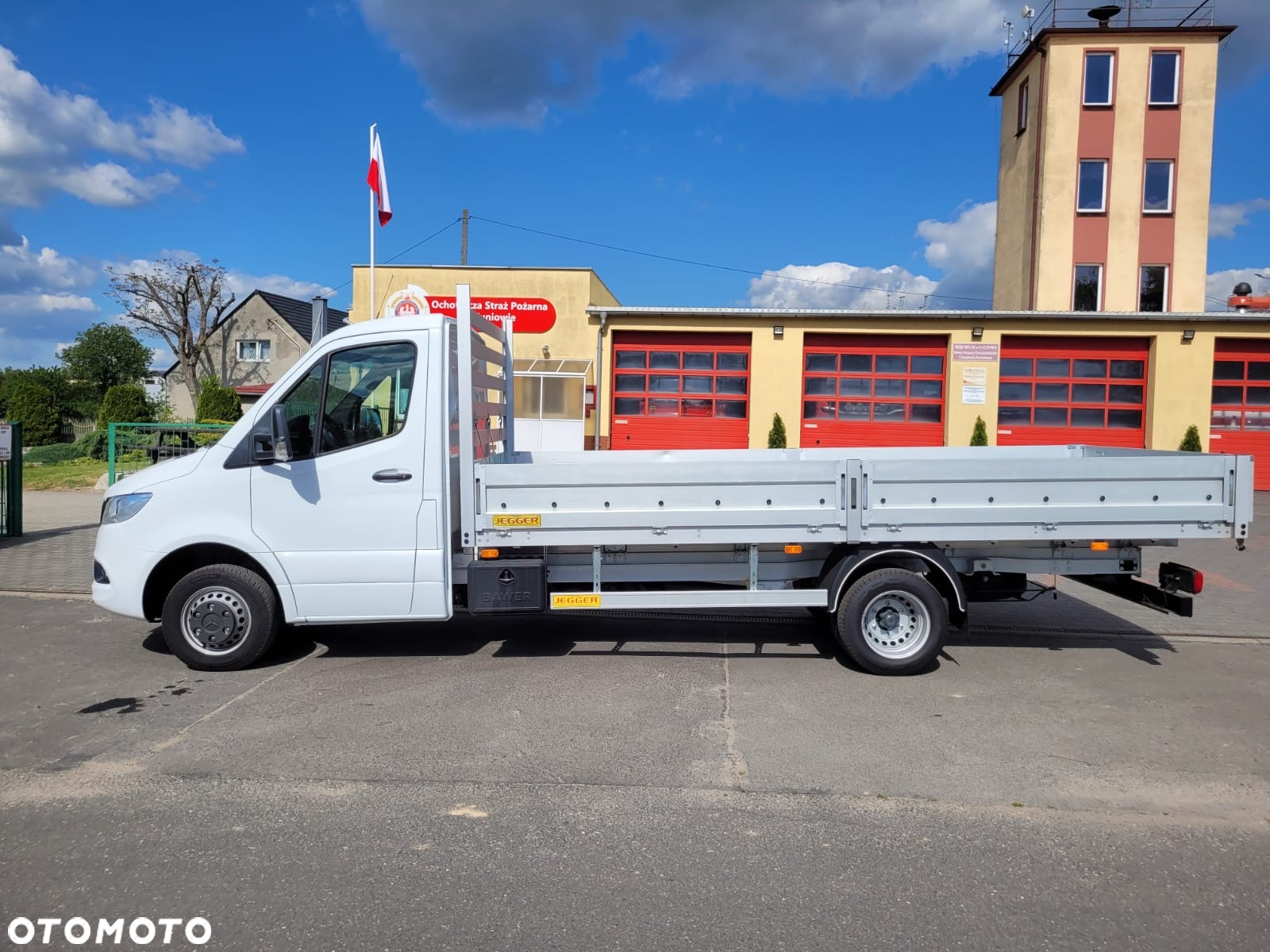 Mercedes-Benz Sprinter - 11