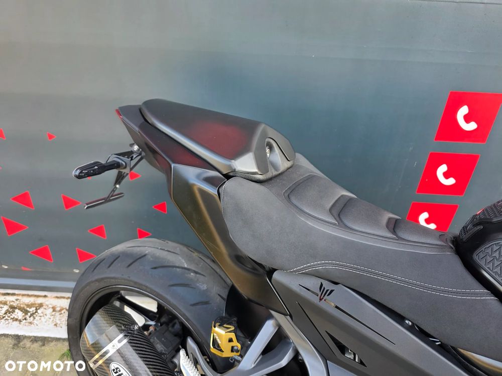 Yamaha MT - 21