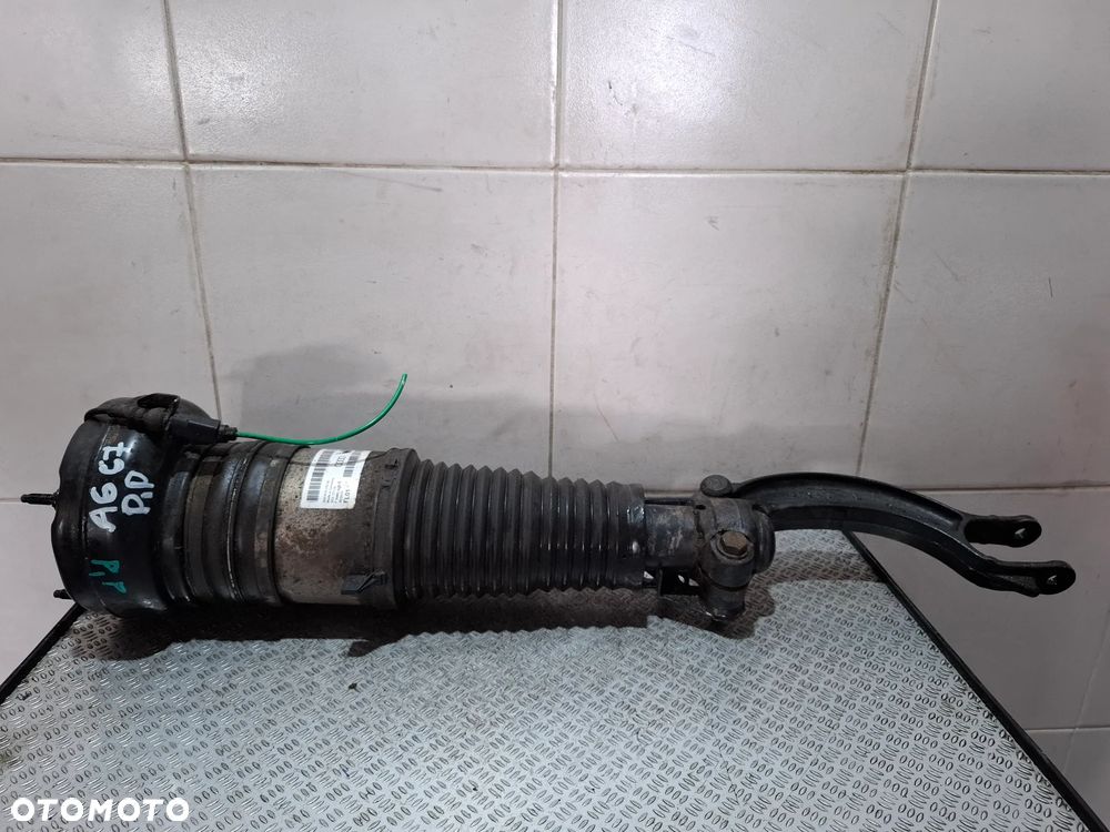 Amortyzator pneumatyczny prawy przód Audi A6 C7 kombi 2015 rok nr 4G0616039AEk nr 4G0616039AEAudi A6 C7 2,0 TDI 190 KM 2015 rok nr 4G0121403R - 4