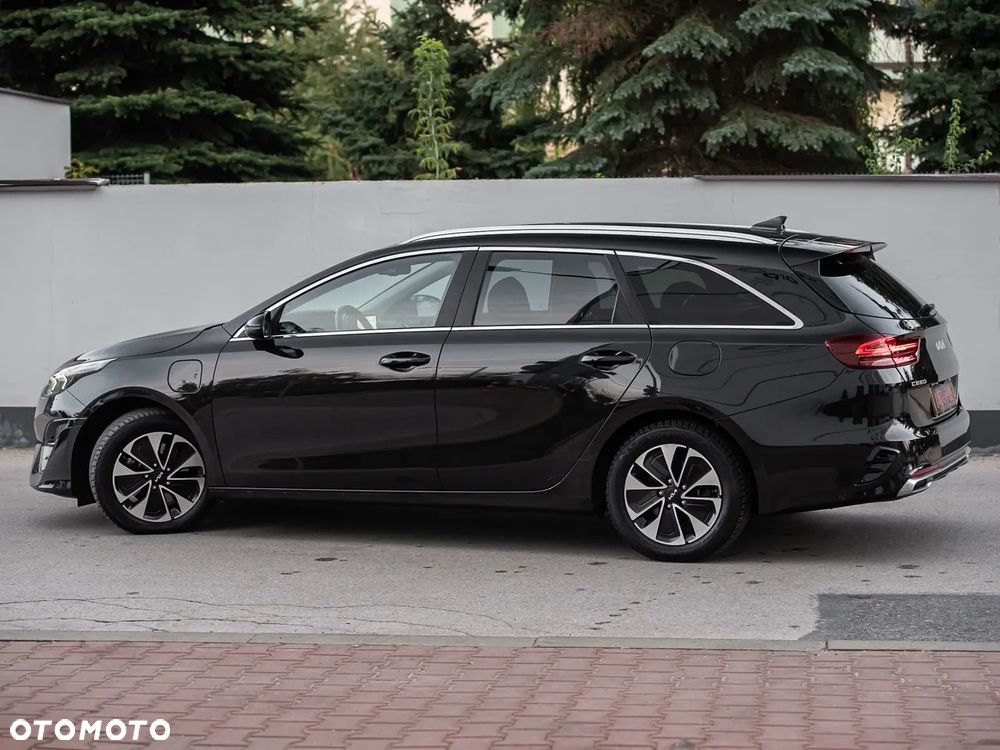 Kia Ceed 1.6 GDI DCT OPF Platinum Edition - 11