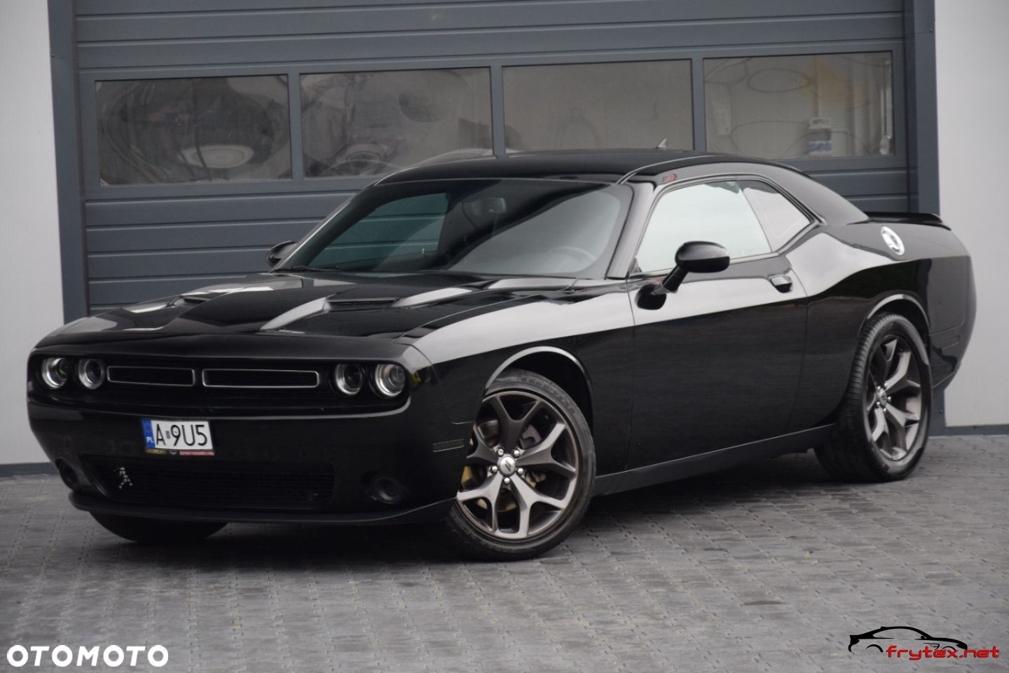 Dodge Challenger - 8