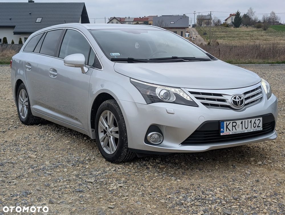 Toyota Avensis 1.8 Premium EU5 - 2