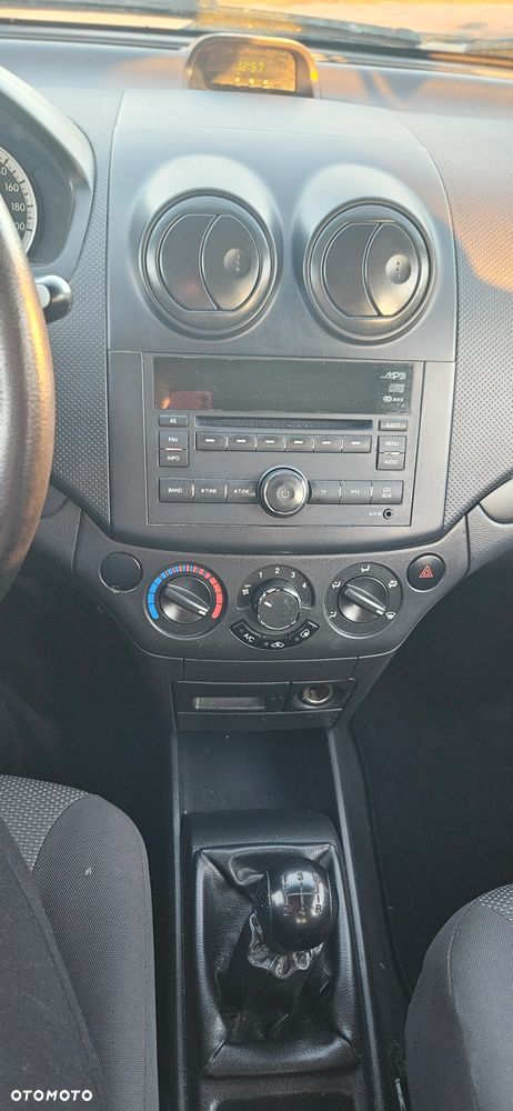 Chevrolet Aveo - 24