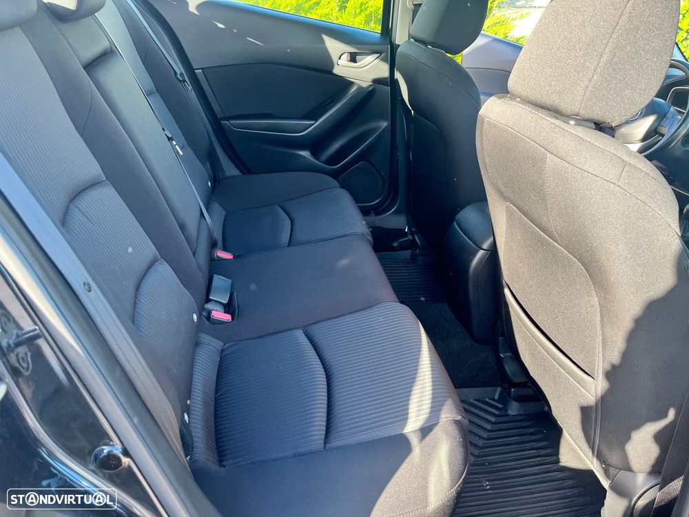 Mazda 3 Hatchback SKYACTIV-D 105 Center-Line - 19