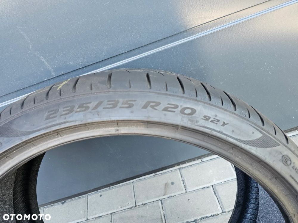 Pirelli P Zero 235/35R20 92 Y - 5