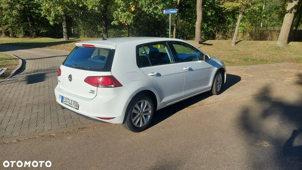 Volkswagen Golf 1.6 TDI BlueMotion Comfortline - 12