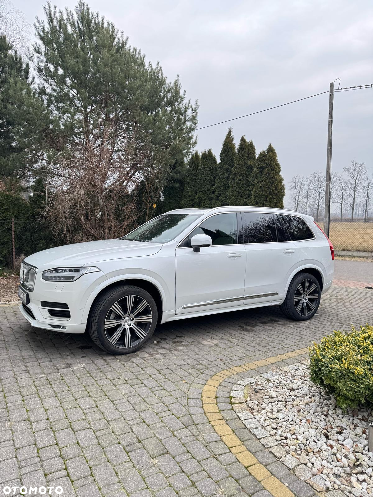 Volvo XC 90 - 21