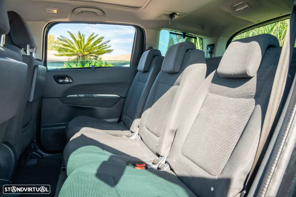 Peugeot 5008 1.6 E-HDi 7L SE Style 2-Tronic - 18