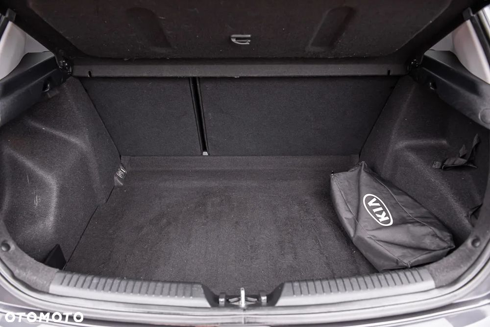 Kia Ceed - 27