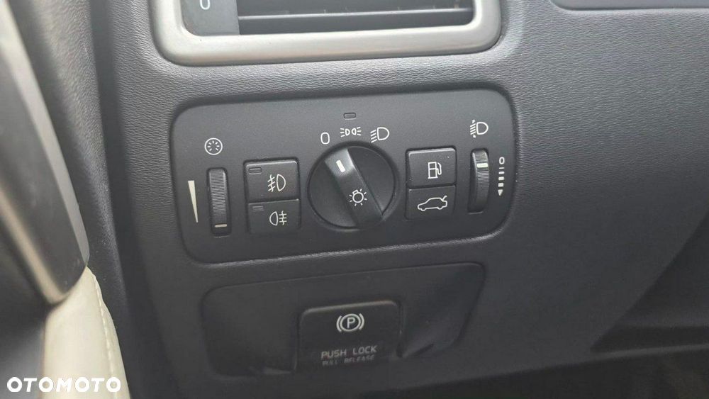Volvo XC 70 - 16