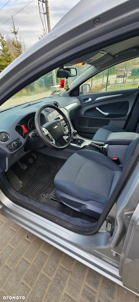 Ford Mondeo 2.0 TDCi Trend - 10