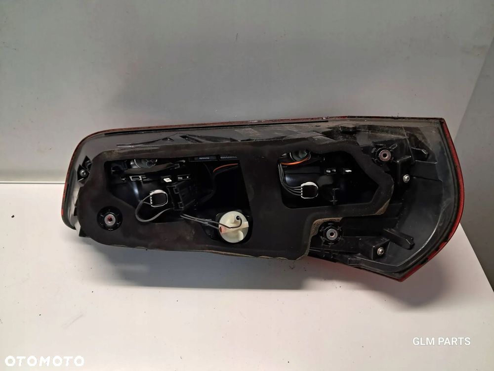 citroen c4 picasso ii lift - krótki prawa lampa tylna w klapę bagażnika - 7