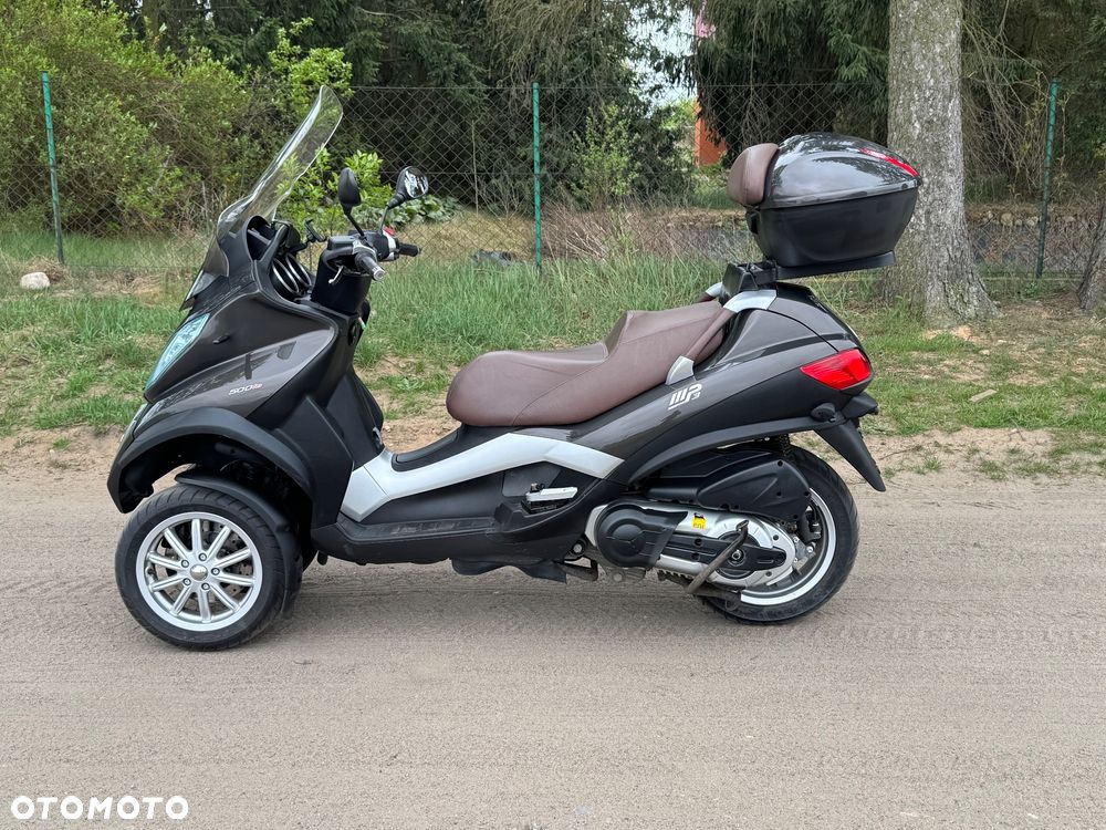 Piaggio MP-3 - 15
