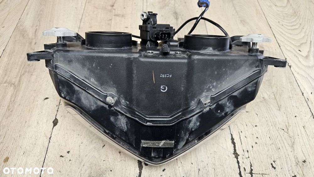 Reflektor lampa Honda ST1300 Pan European - 12