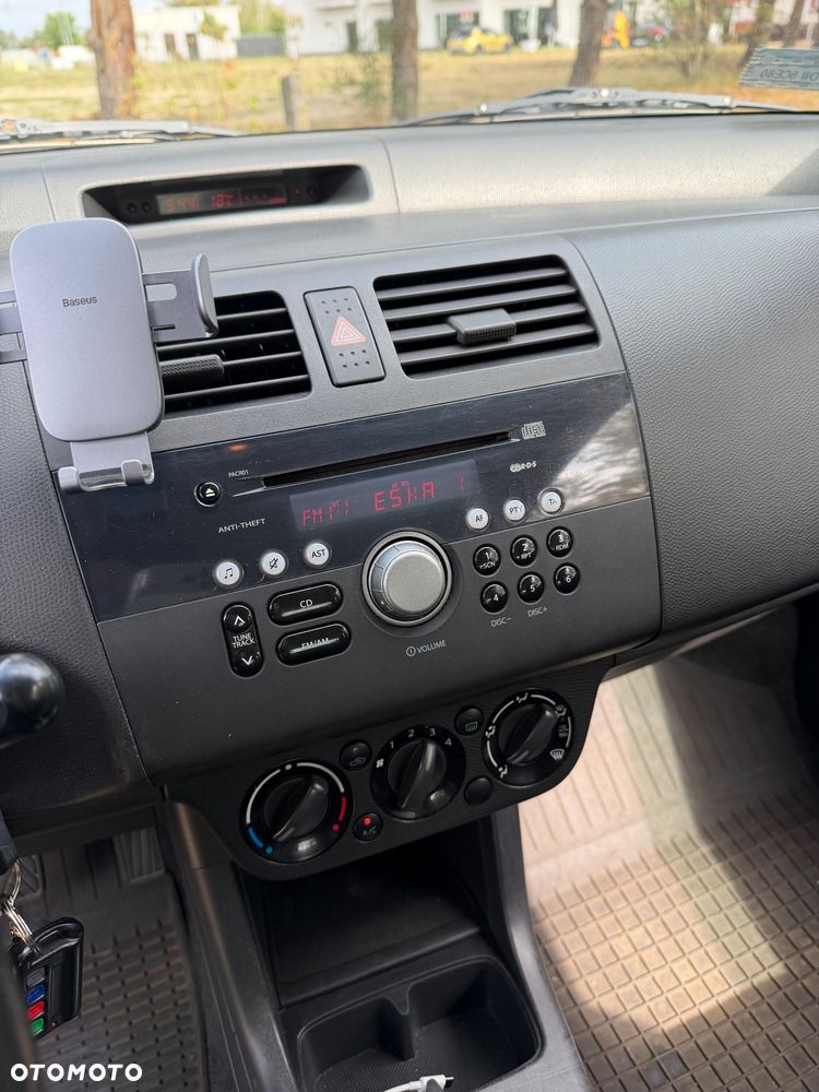 Suzuki Swift - 5