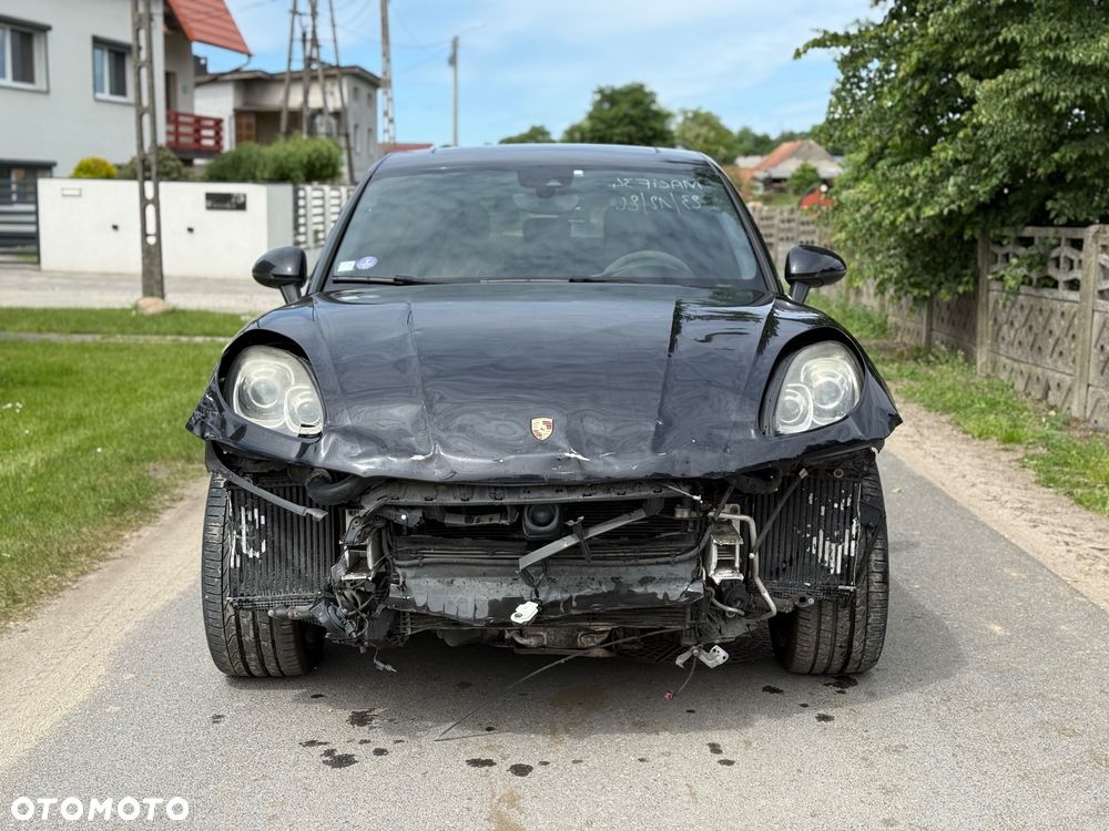 Porsche Macan Turbo PDK - 19