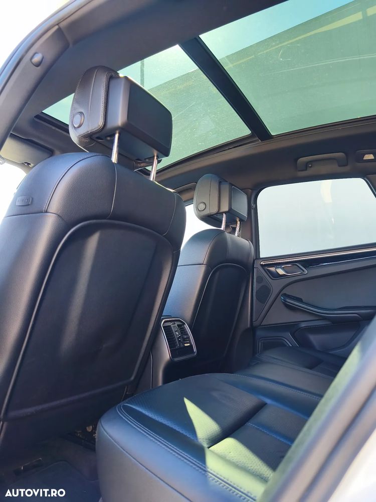 Porsche Macan S - 22