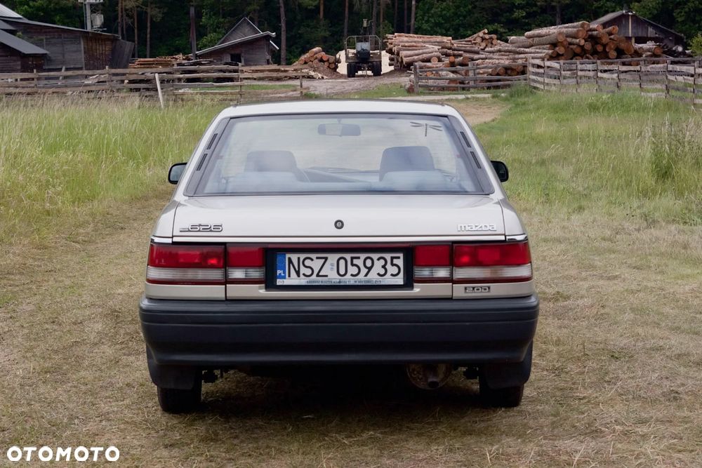 Mazda 626 2.0 D LX - 12