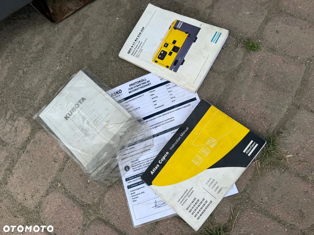 Atlas Copco QES 9 Agregat Prądotwórczy Generator prądu Wyciszony.  2018 rok. Silnik KUBOTA 3 cylindry. Agregat do pracy ciągłej. 2 x 400 VOLT oraz 230. Agregat w Bardzo ładnym stanie jak z Salonu. Sprowadzony z Norwegii. Agregat posiada bardzo dużo zabezpieczeń prądowych. Bezpieczna maszyna! Prądnica MECCALTE ECP3 1L4 najlepsza marka światowa! OKAZJA TANIO Profesjonalny przemysłowy sprzęt! Dokumenty inst. obsługi - 14
