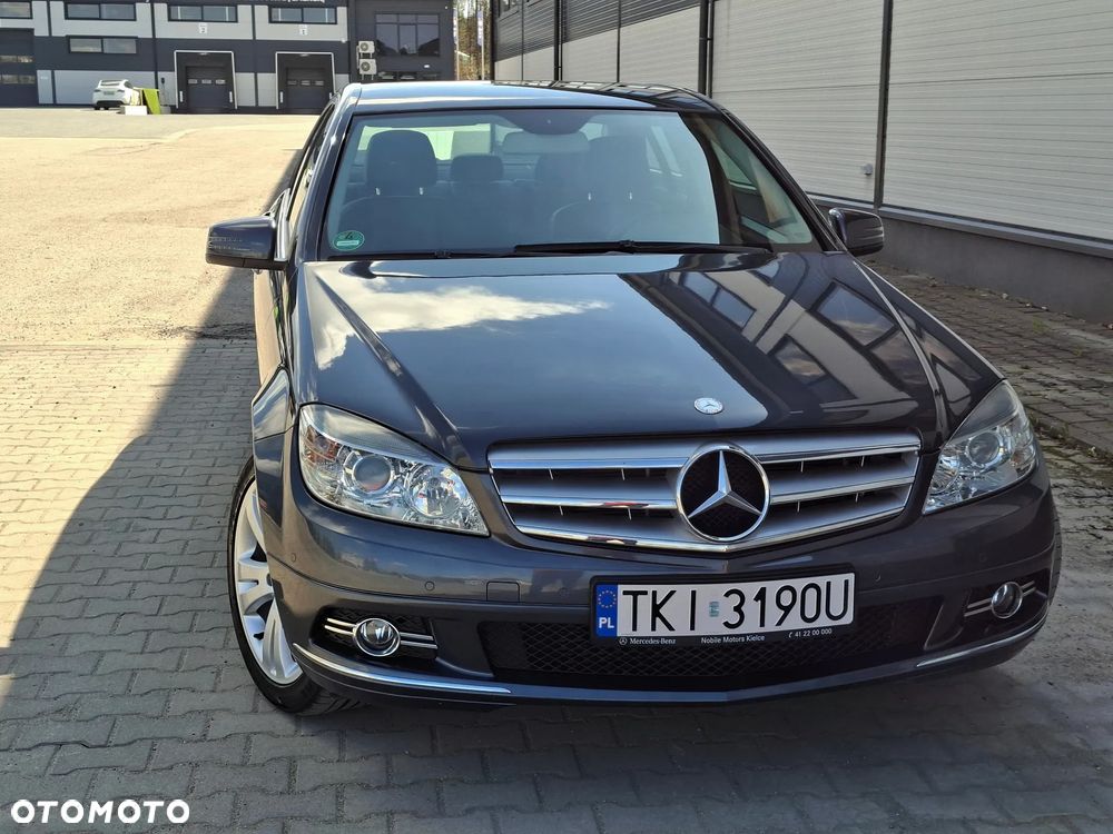Mercedes-Benz Klasa C 180 CGI BlueEFFICIENCY Avantgarde - 5
