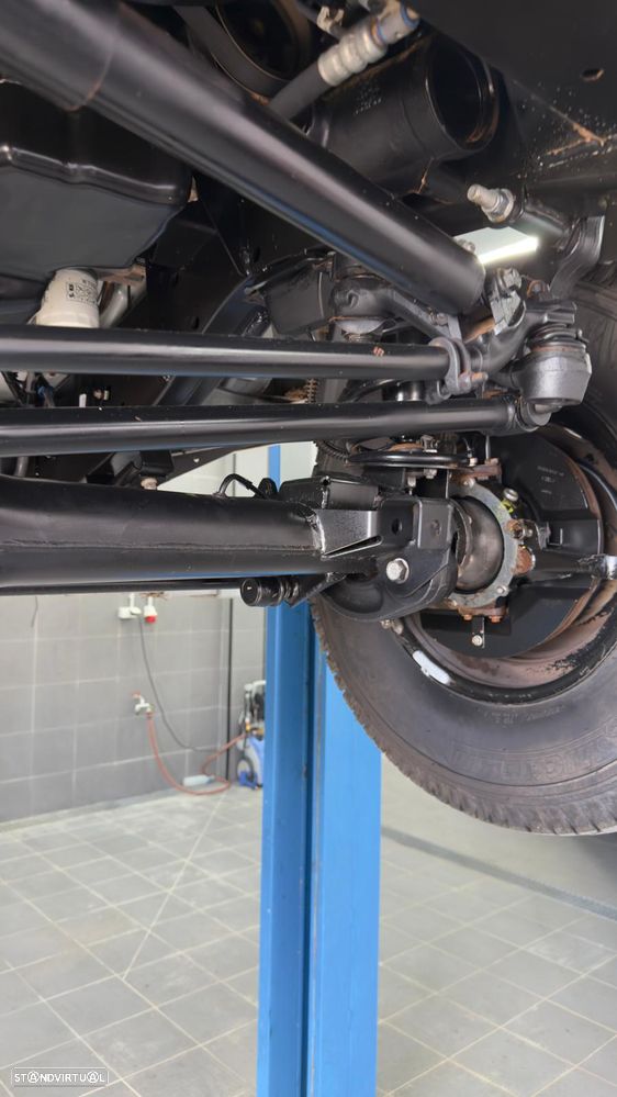 Land Rover Defender 110 DPF SE - 34