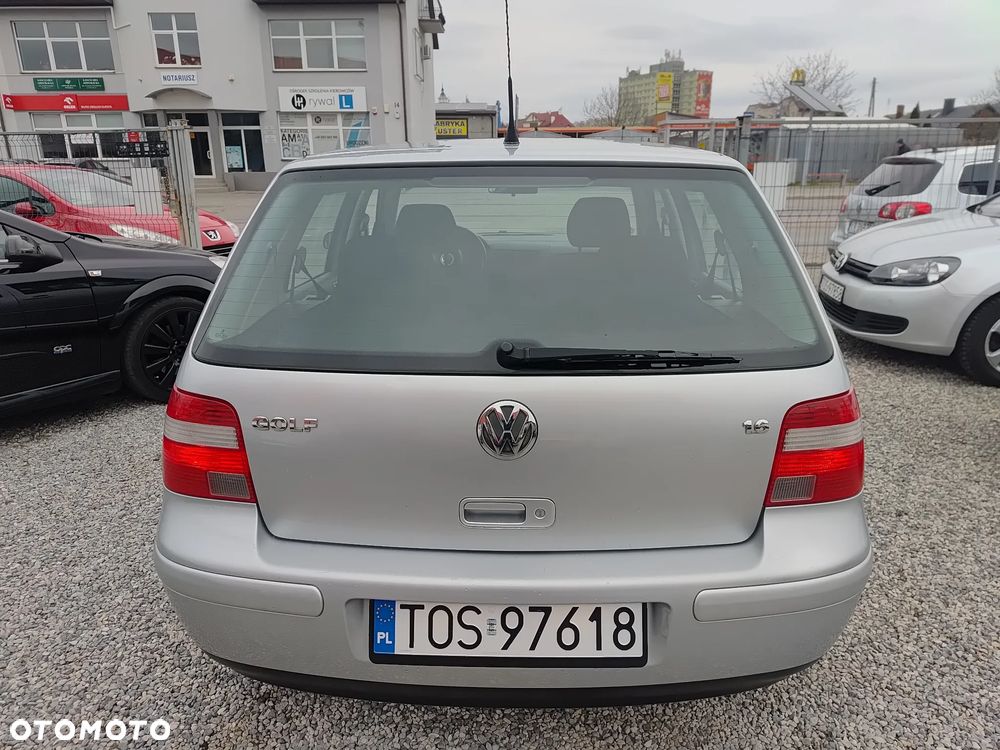 Volkswagen Golf - 4