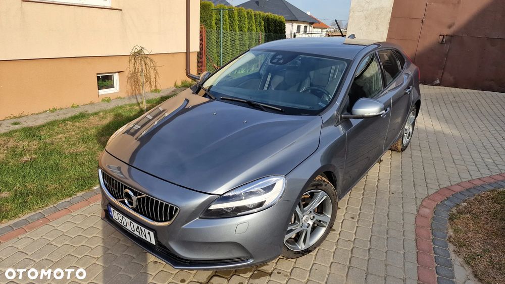 Volvo V40 D2 Geartronic Momentum - 1