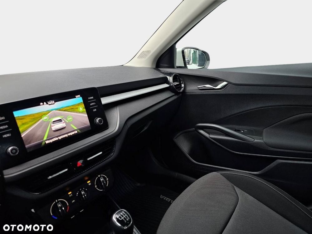 Skoda Fabia 1.0 TSI Ambition - 25