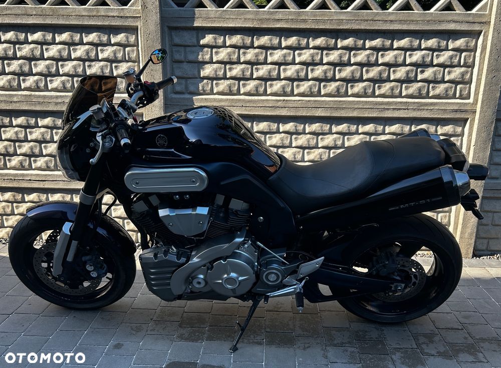 Yamaha MT - 17
