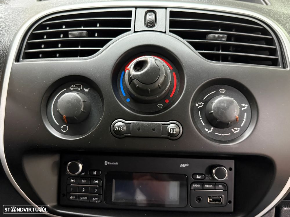 Renault KANGOO MAXI 1.5 DCI - 3 LUGARES - 17