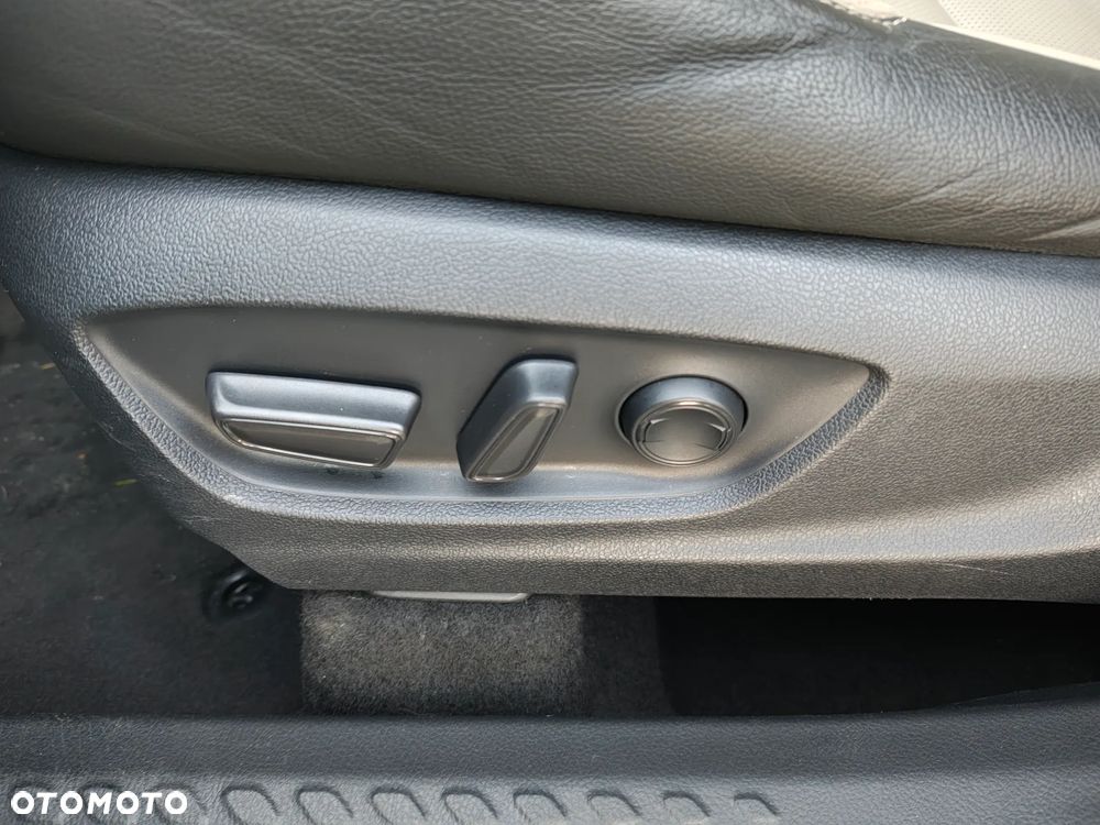 Toyota C-HR 1.8 Hybrid GPF Executive - 21