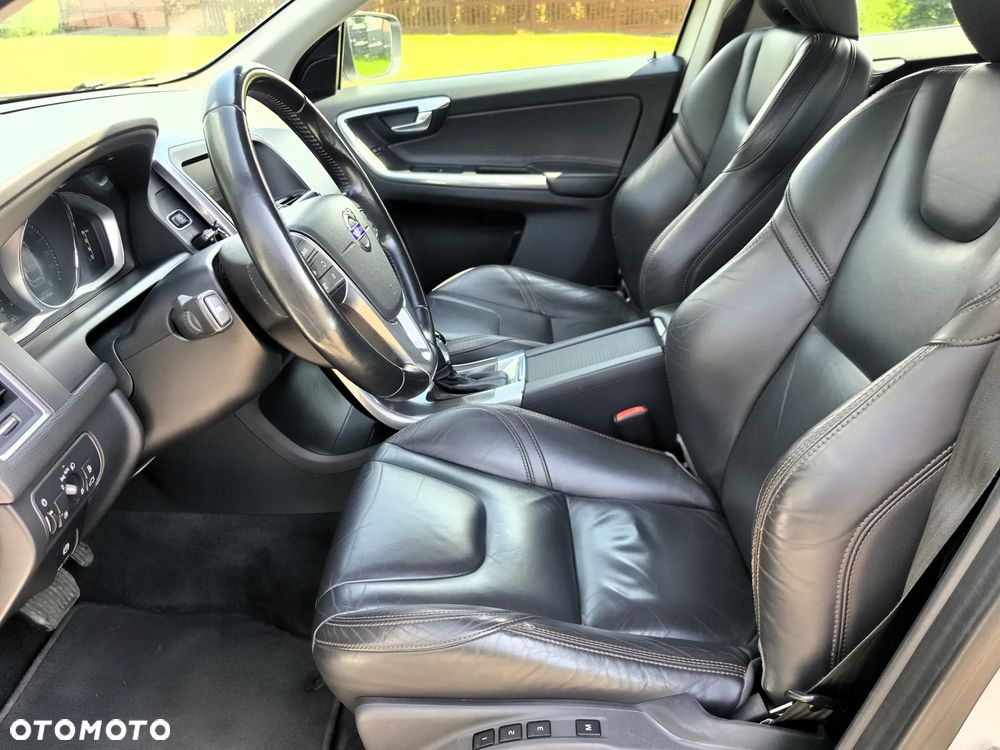 Volvo XC 60 D4 Geartronic Momentum - 18
