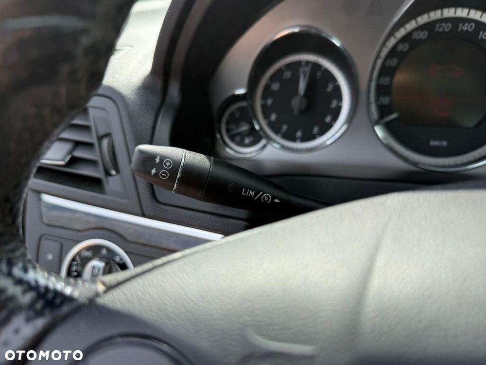 Mercedes-Benz Klasa E 220 CDI DPF BlueEFFICIENCY Avantgarde - 13