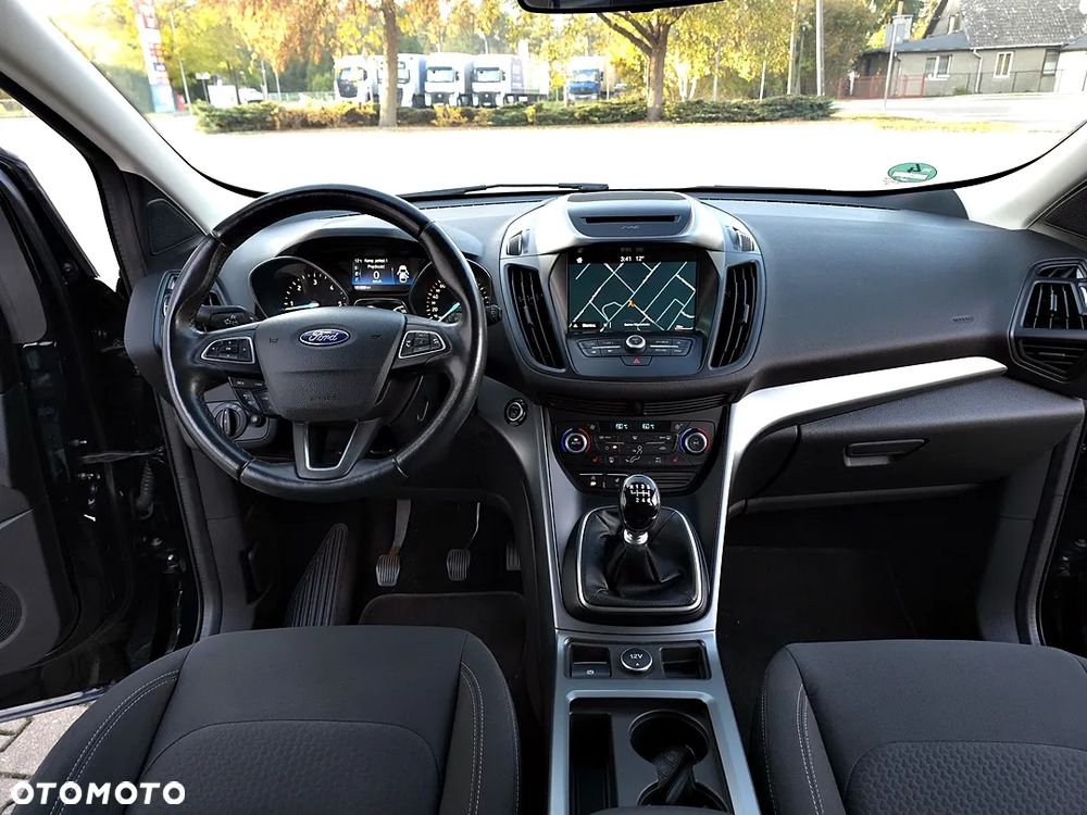 Ford Kuga 2.0 TDCi FWD Titanium Plus - 26