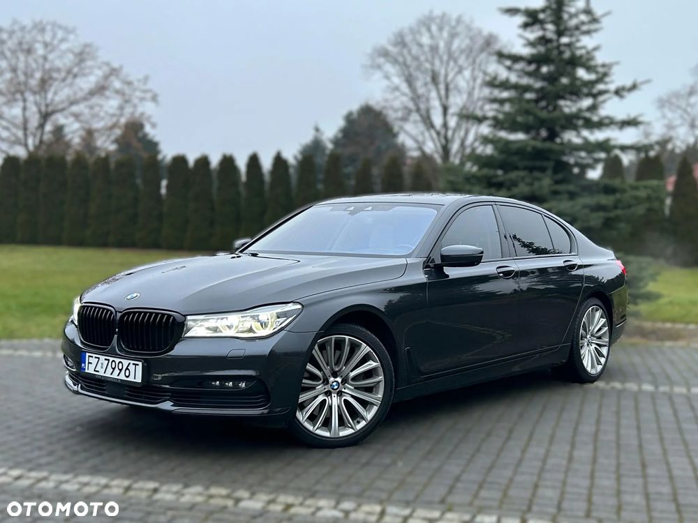 BMW Seria 7 750i - 2