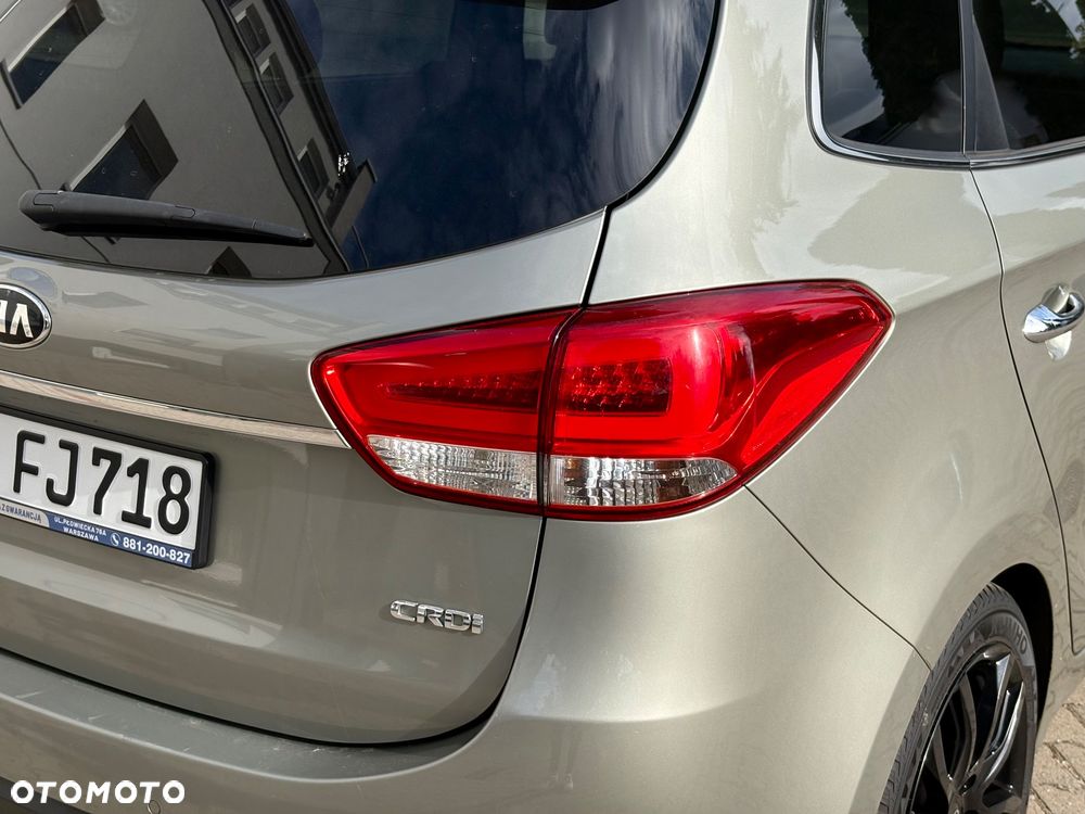 Kia Carens - 6