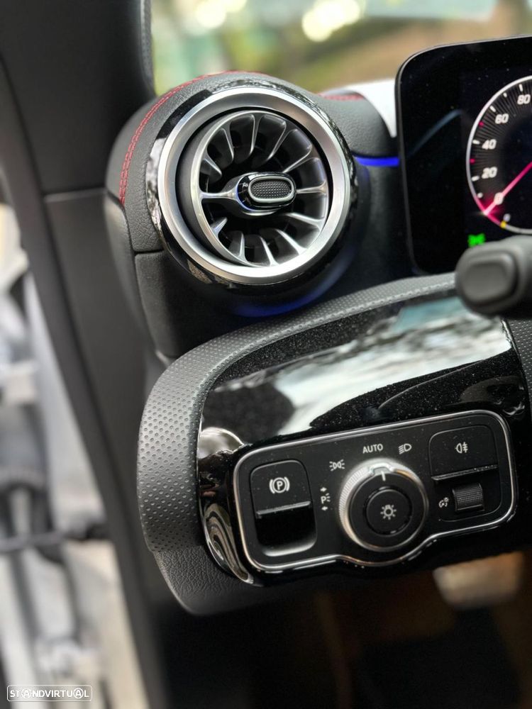 Mercedes-Benz CLA 250 - 19