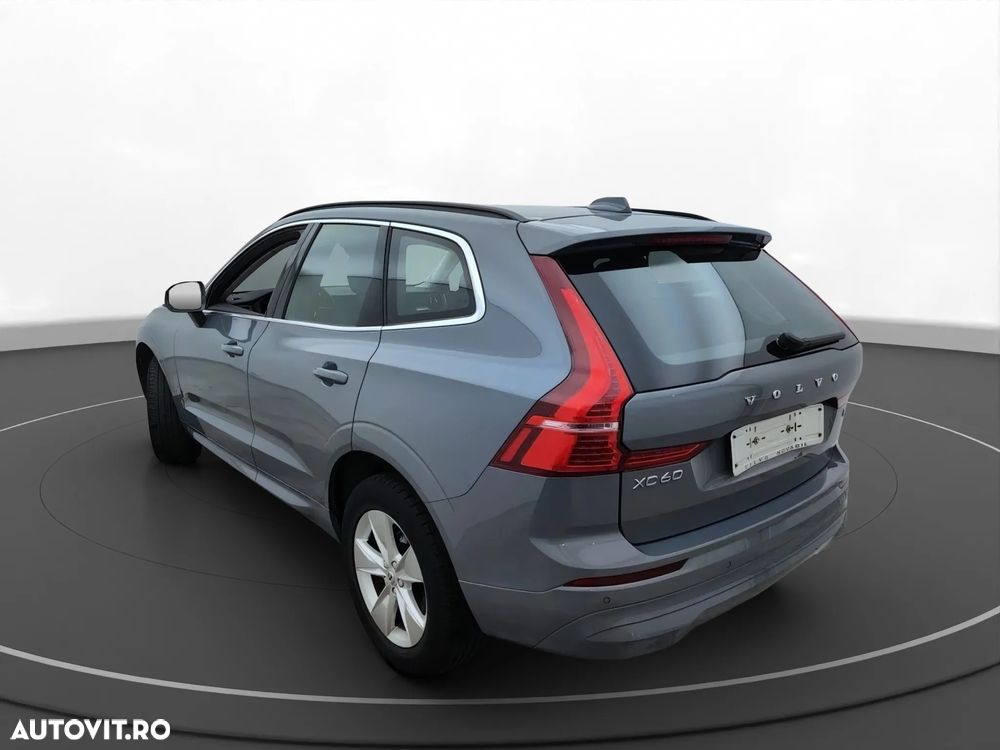 Volvo XC 60 B4 MHEV Momentum Pro - 4
