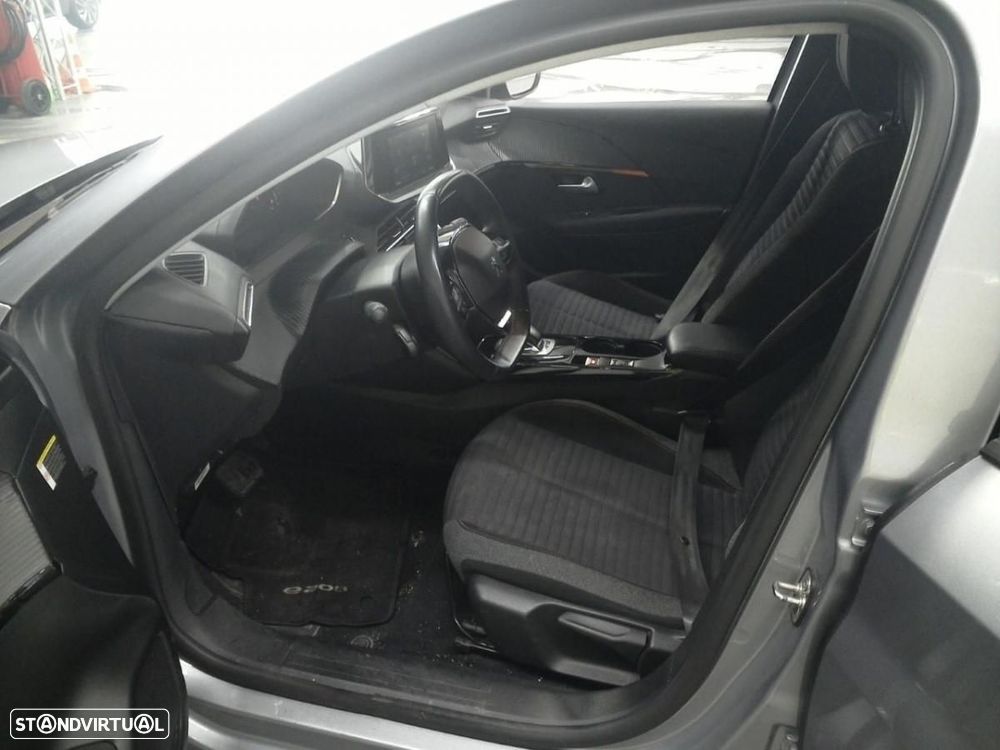 Peugeot e-208 50 kWh Active Pack - 3