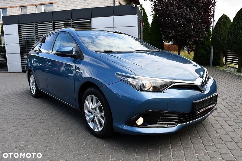 Toyota Auris 1.8 HSD Prestige - 29