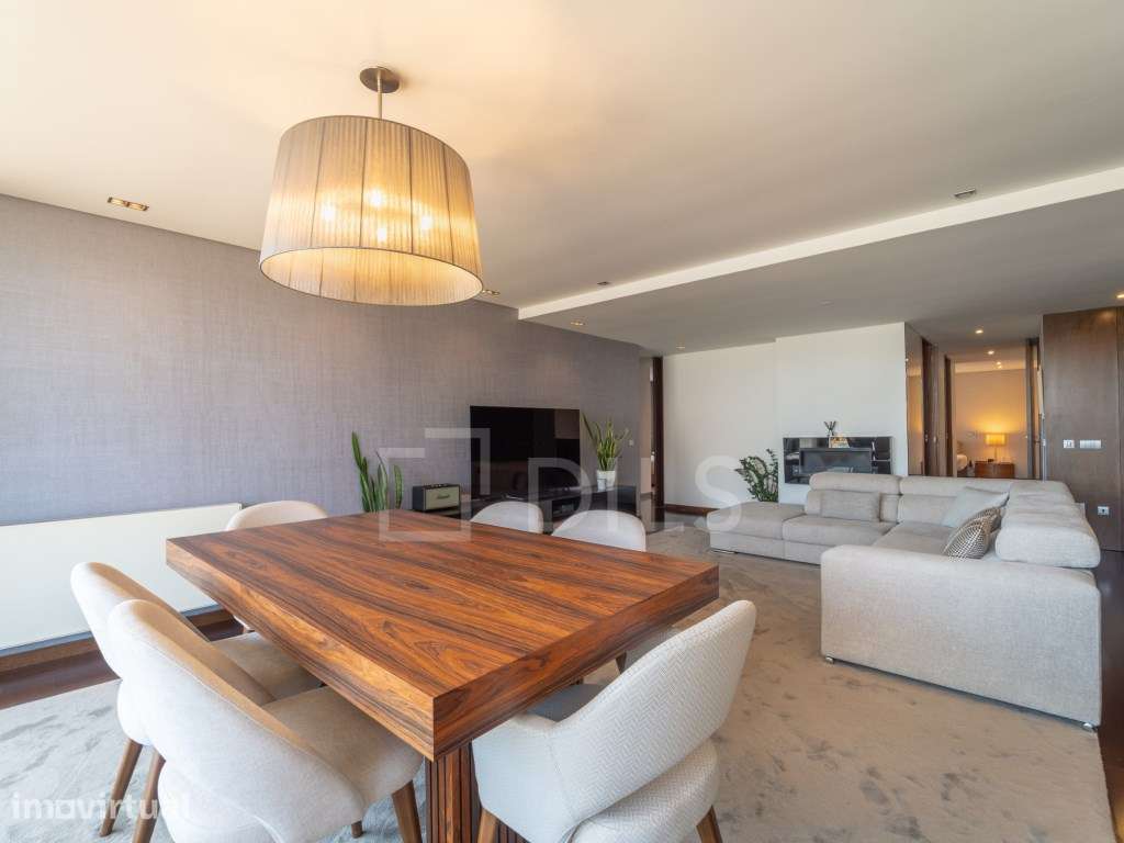 Apartamento T3 com 3 suítes e box fechada para 2 carros, em Canidelo - Grande imagem: 2/43